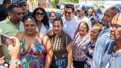 Photo of David Collado, realizó un recorrido por múltiples lugares de la provincia Puerto Plata, donde el ministerio construye varias obras, siendo recibido con ovación y bajo la consigna de “el próximo, por parte de los presentes y n cada lugar.