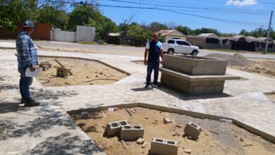 Photo of Alcalde Jesús Jerez supervisa trabajos en Laguna Verde, Kilómetro 9