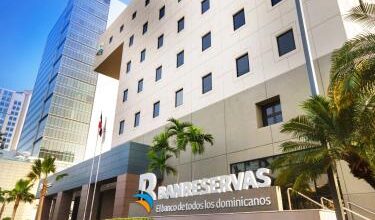 Photo of Apresan a dos empleados del Banreservas en Barahona por robo de RD$29 millones