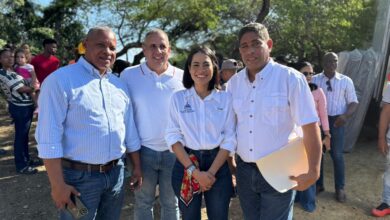 Photo of Alcalde Jesús Jerez encabeza entrega de electrodomésticos a familias afectadas por inundaciones en Montecristi
