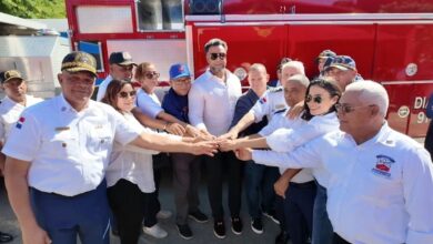 Photo of Nelson Cruz y la Fundación Boomstick23 entregan camión de bomberos a Las Matas de Santa Cruz