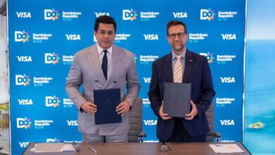 Photo of David Collado firma alianza con Visa para fortalecer promoción turística de República Dominicana