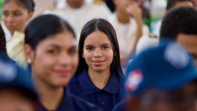 Photo of Estudiante de Las Matas de Santa Cruz recibe reconocimiento nacional “Defensores de la Patria”
