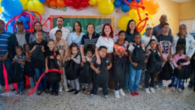 Photo of ”A la escuela con Propeep” lleva útiles escolares, alegría y esperanza a niños de Jamao al Medio