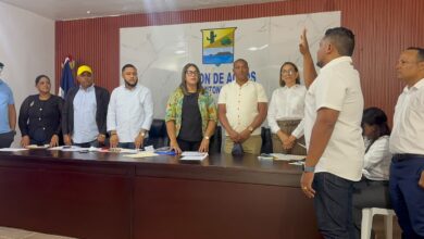 Photo of Ruddy Enmanuel García es juramentado como regidor del Ayuntamiento de Montecristi